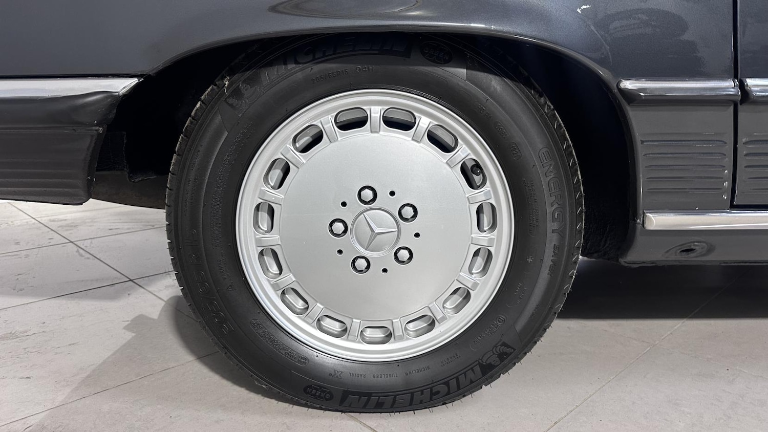 Used Mercedes-Benz SL 1988 for sale - 77595818: Photo 31