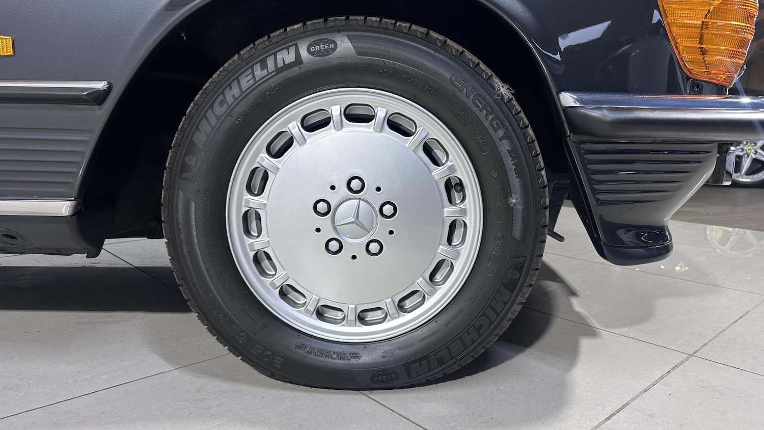 Used Mercedes-Benz SL 1988 for sale - 77595818: Photo 33