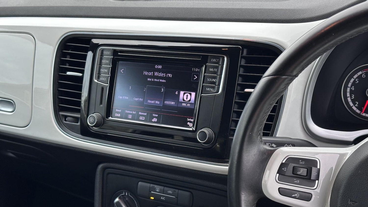 Used Volkswagen Beetle 2015 for sale - 77114370: Photo 15