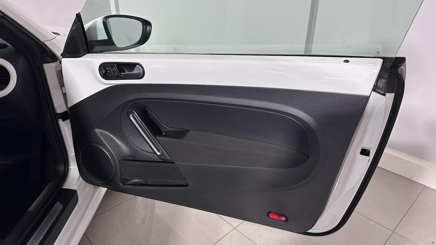 Used Volkswagen Beetle 2015 for sale - 77114370: Photo 20