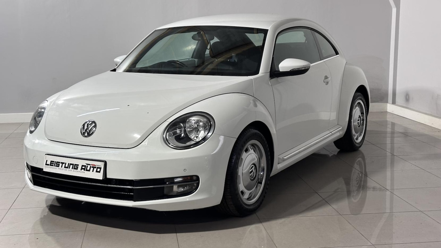 Used Volkswagen Beetle 2015 for sale - 77114370: Photo 3