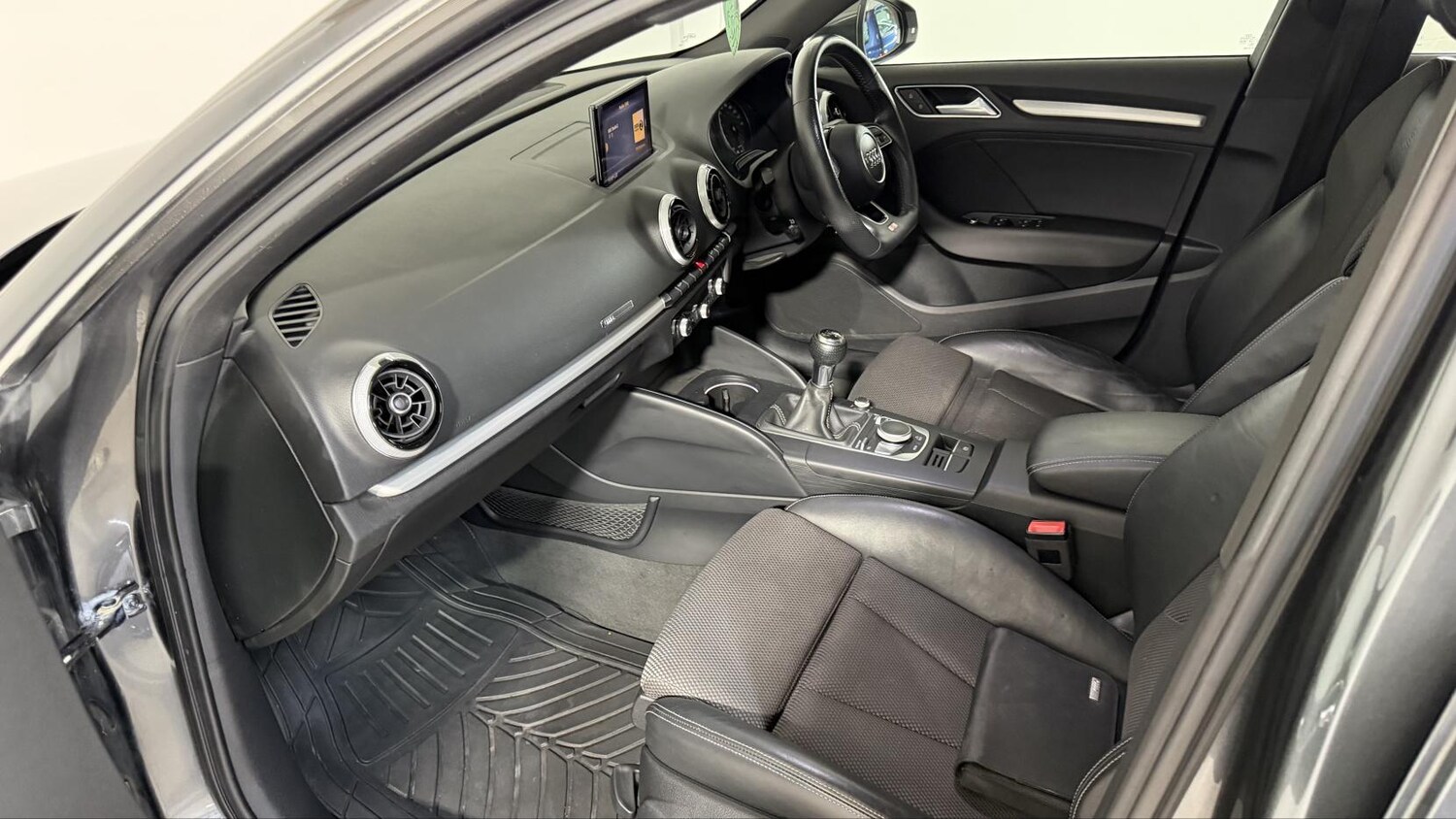 Used Audi A3 2017 for sale - 77833739: Photo 10