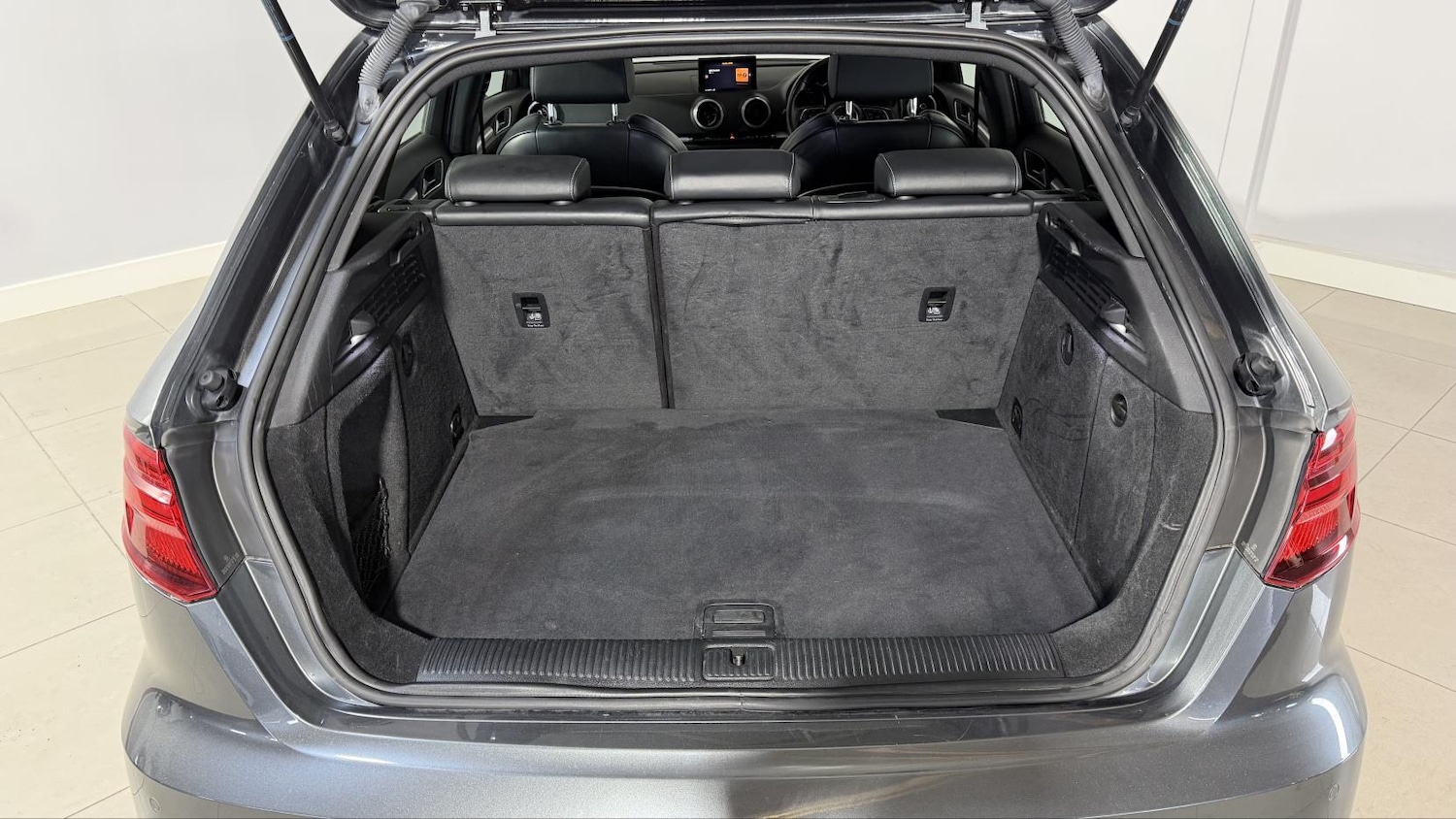 Used Audi A3 2017 for sale - 77833739: Photo 13