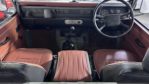 Used Land Rover Defender 1986 for sale - 74952884: Photo 14