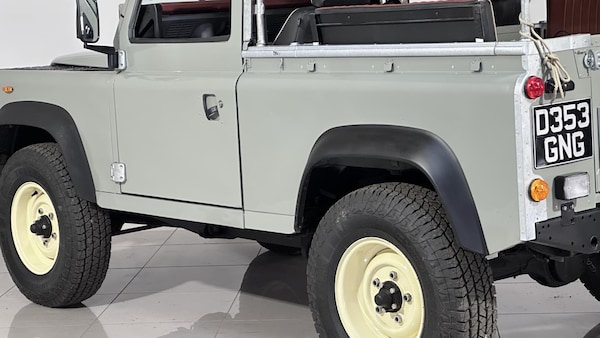 Used Land Rover Defender 1986 for sale - 74952884: Photo 22