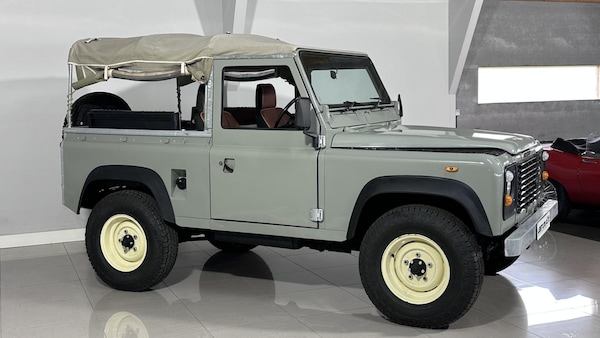 Used Land Rover Defender 1986 for sale - 74952884: Photo 5