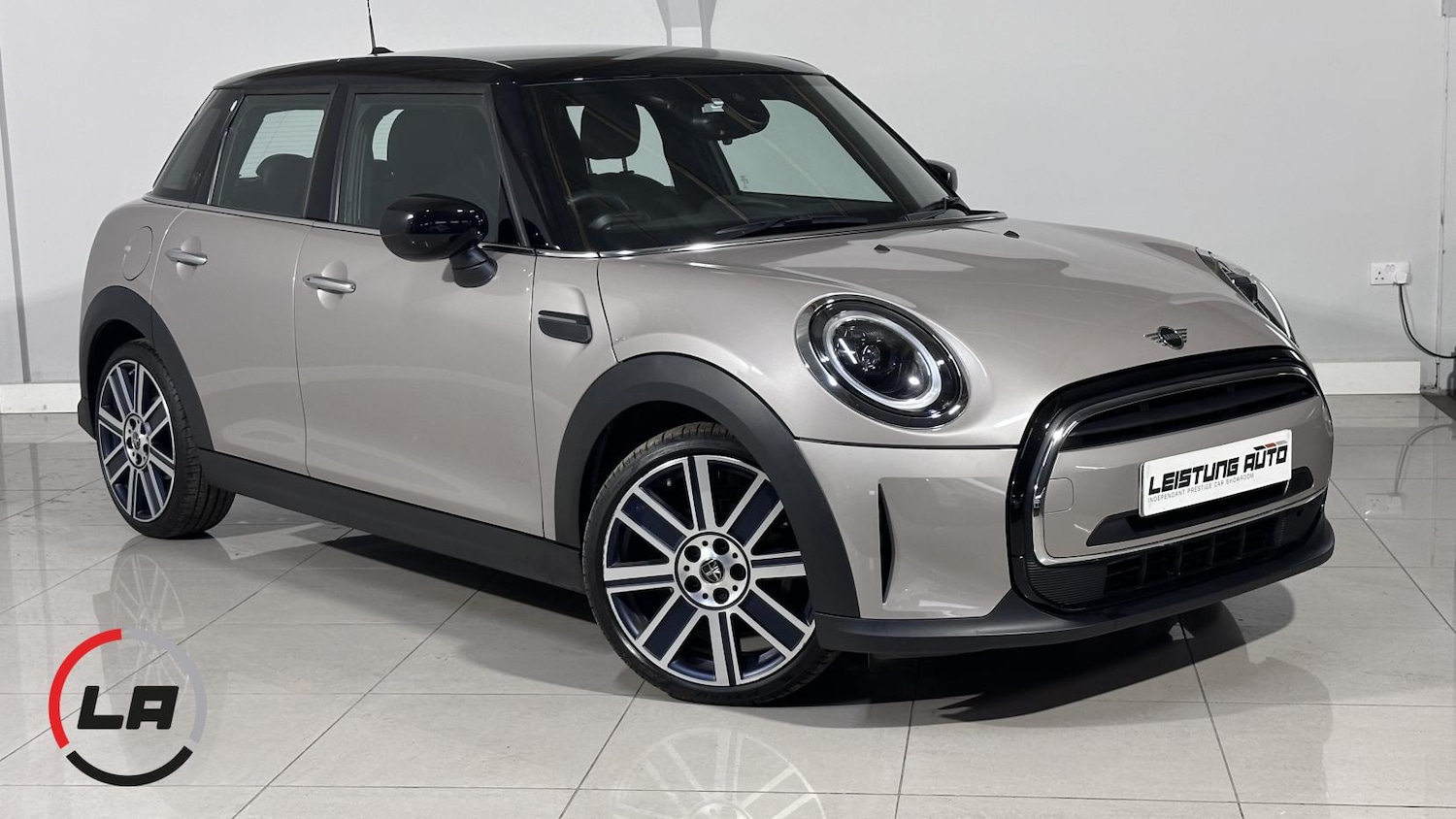 Used MINI Hatch 2023 for sale - 76507916: Photo 1