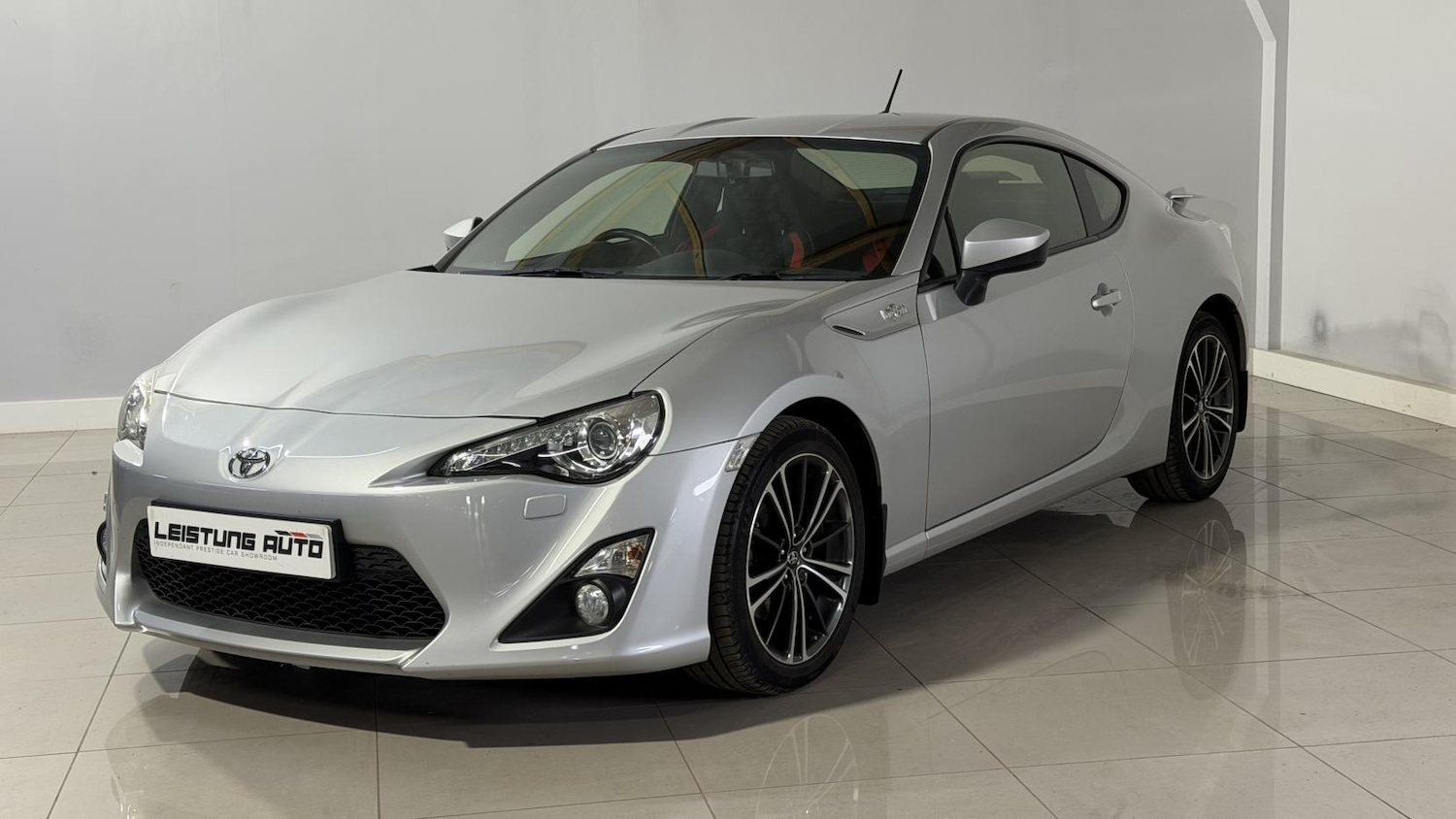 Used Toyota GT86 2014 for sale - 77833759: Photo 2