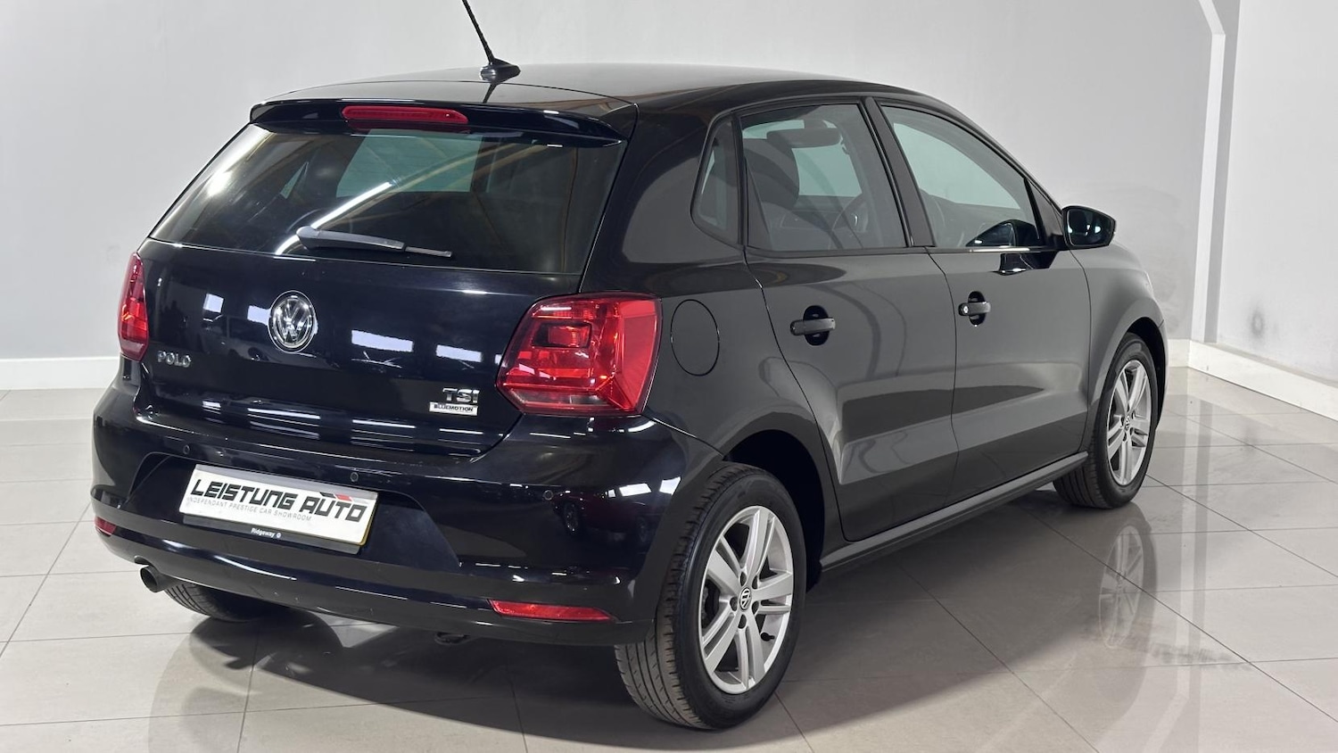 Used Volkswagen Polo 2016 for sale - 76696982: Photo 4