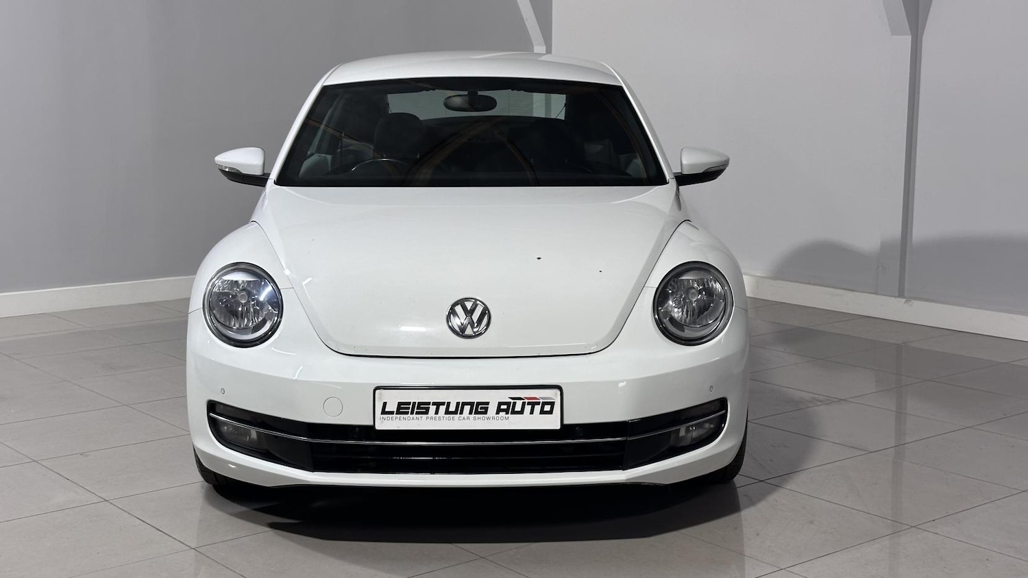 Used Volkswagen Beetle 2015 for sale - 76941235: Photo 2