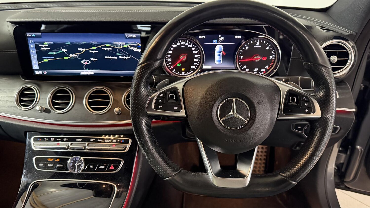 Used Mercedes-Benz E Class 2016 for sale - 77587482: Photo 8