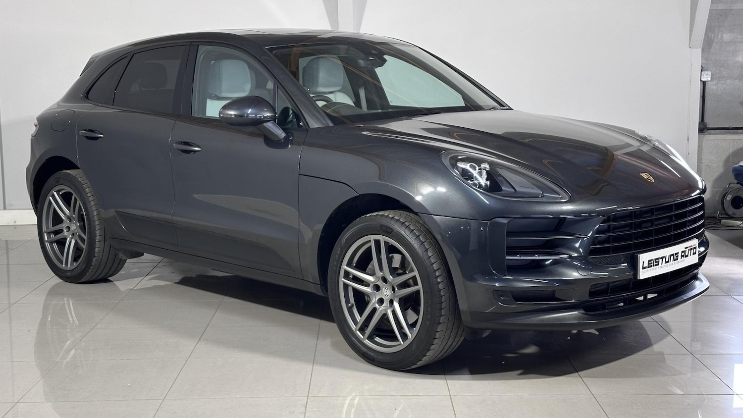 Used Porsche Macan 2020 for sale - 77114362: Photo 13