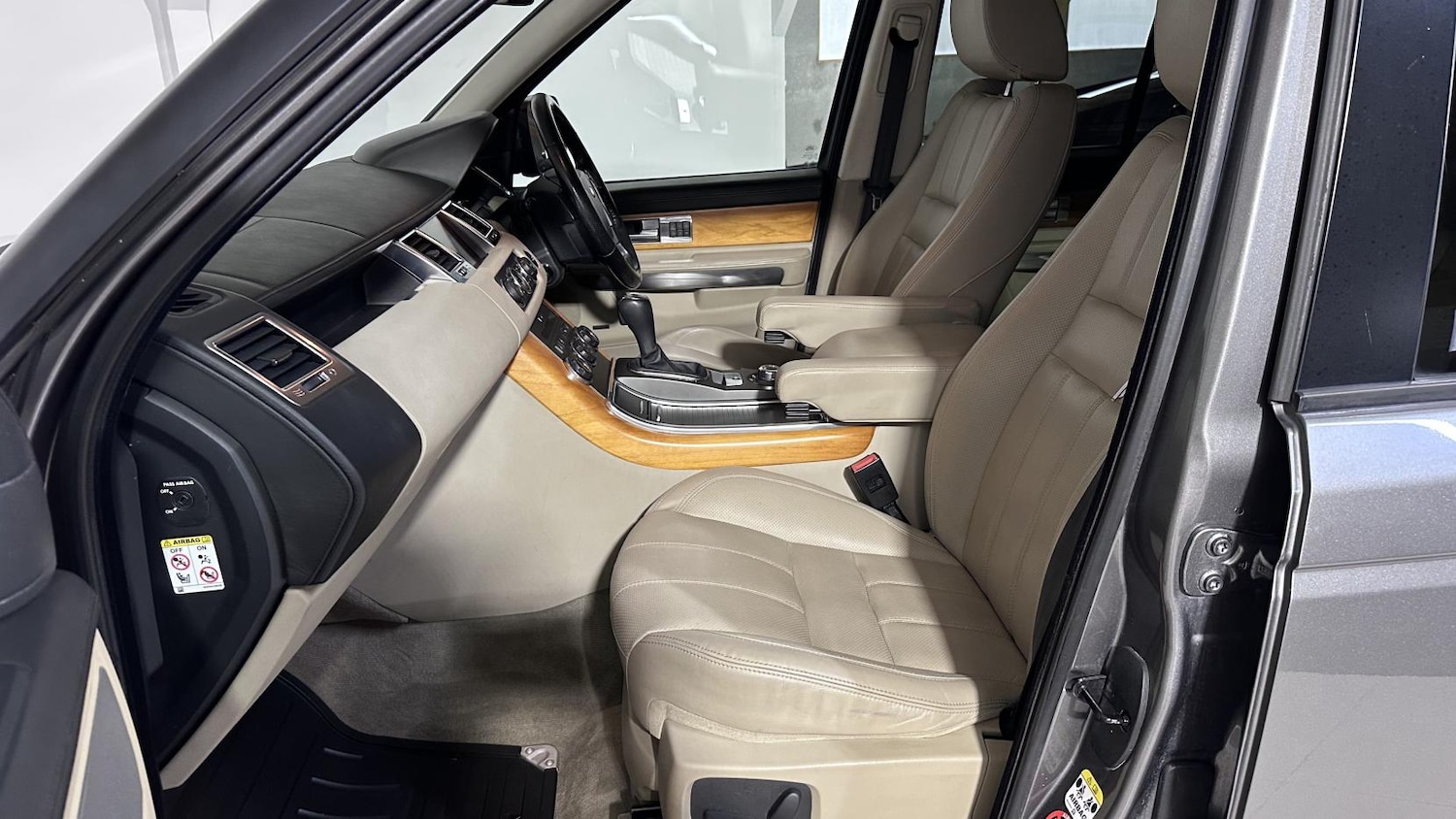 Used Land Rover Range Rover Sport 2009 for sale - 77300641: Photo 16