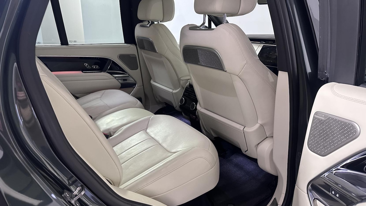 Used Land Rover Range Rover 2023 for sale - 76652969: Photo 12