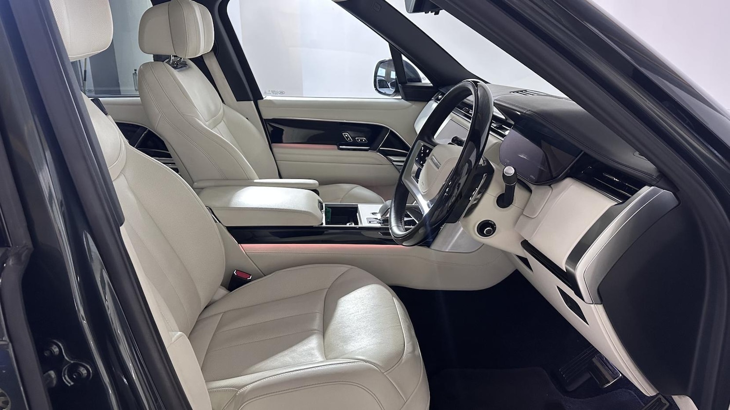 Used Land Rover Range Rover 2023 for sale - 76652969: Photo 16