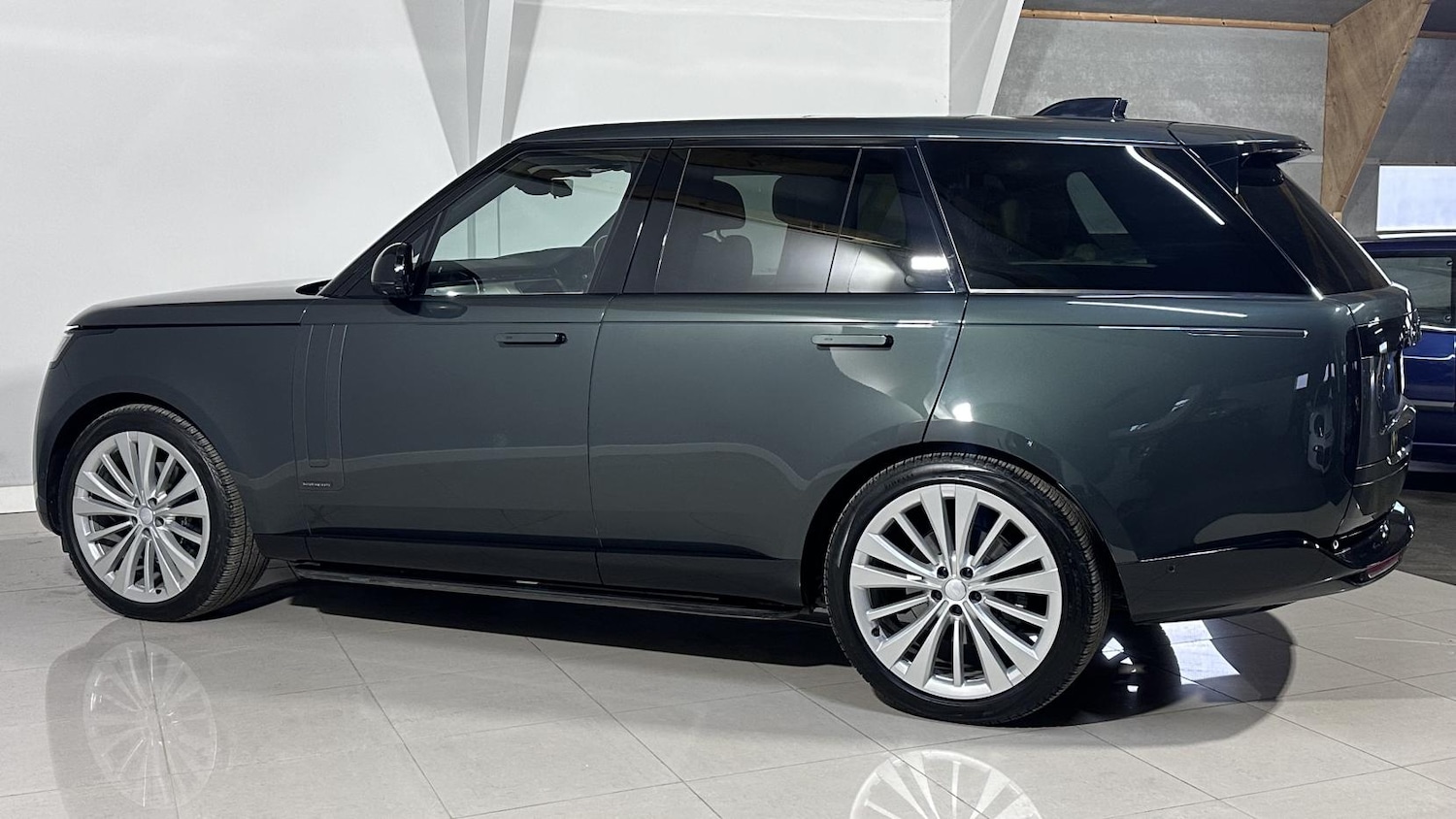 Used Land Rover Range Rover 2023 for sale - 76652969: Photo 6