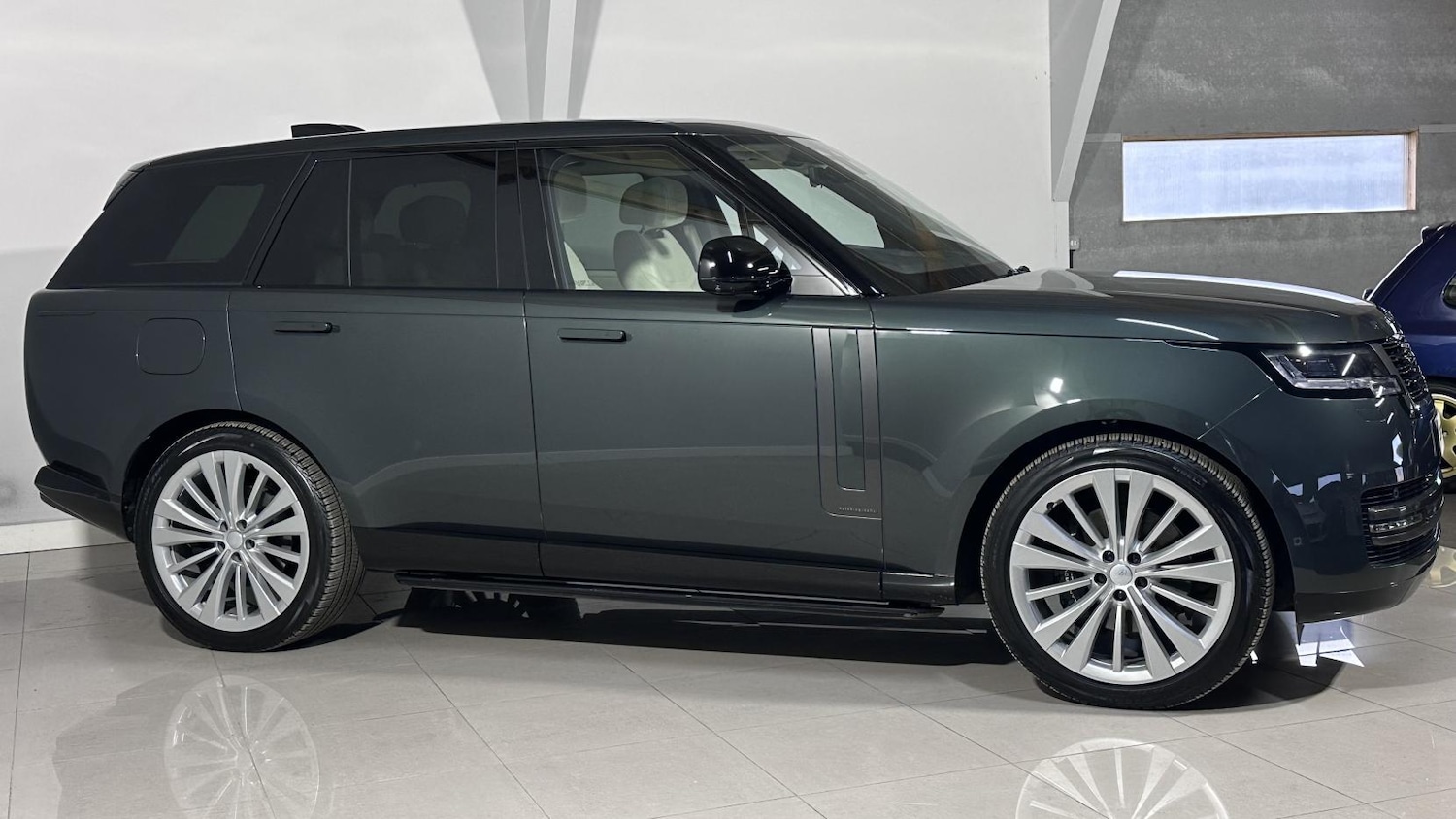 Used Land Rover Range Rover 2023 for sale - 76652969: Photo 9