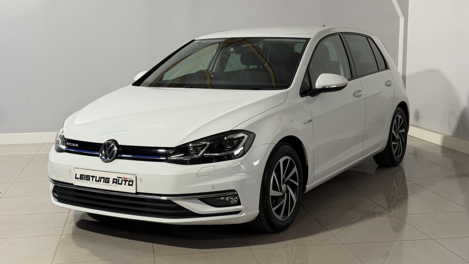 Used Volkswagen Golf 2020 for sale - 77584963: Photo 2