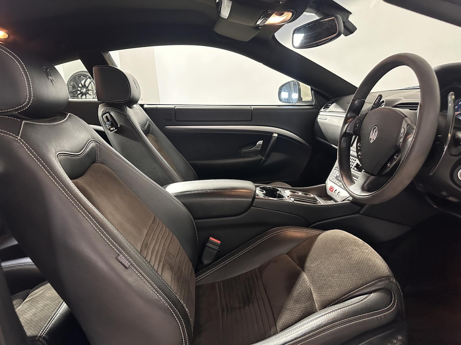 Used Maserati Granturismo 2012 for sale - 77403600: Photo 28