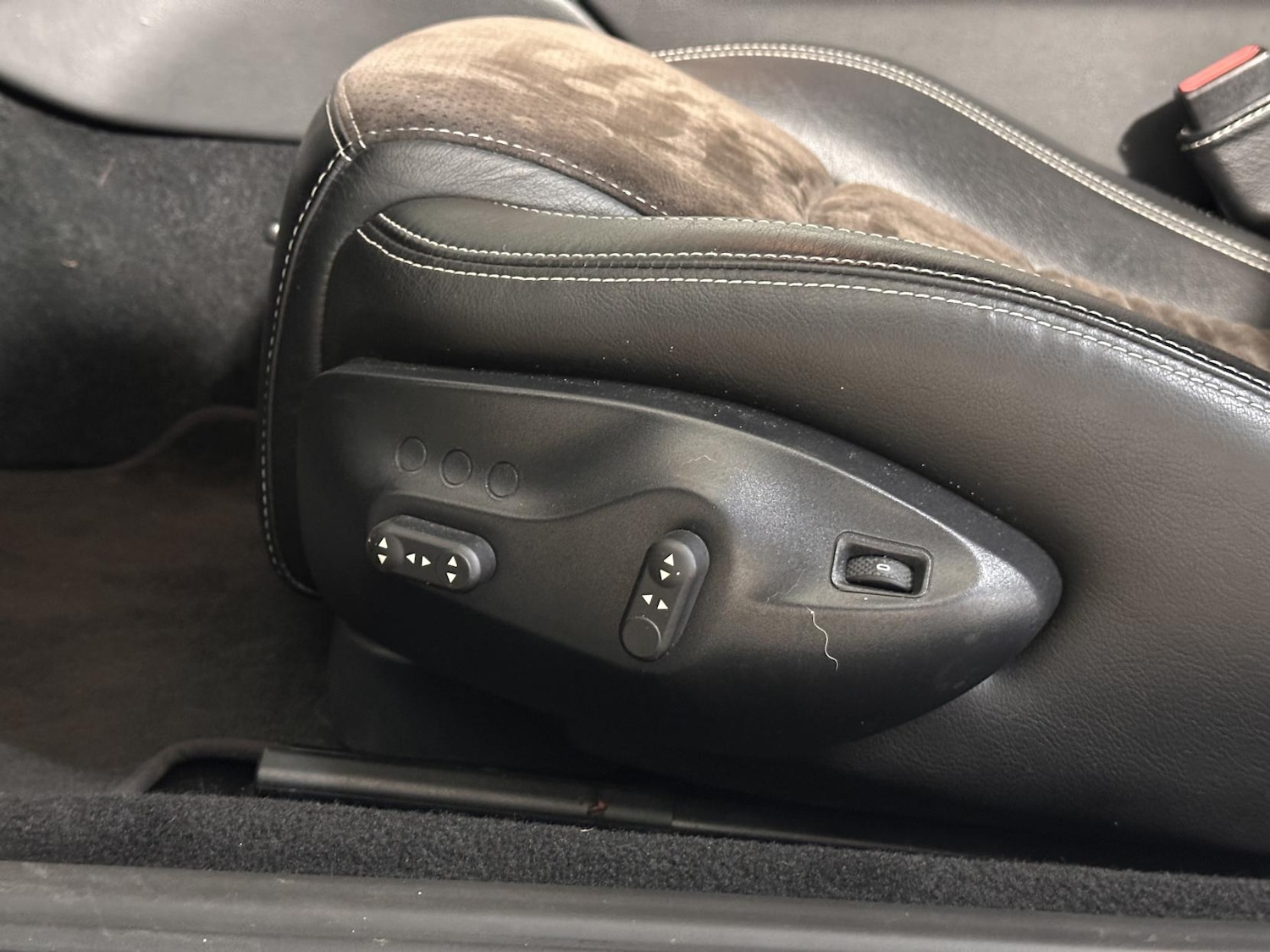 Used Maserati Granturismo 2012 for sale - 77403600: Photo 34