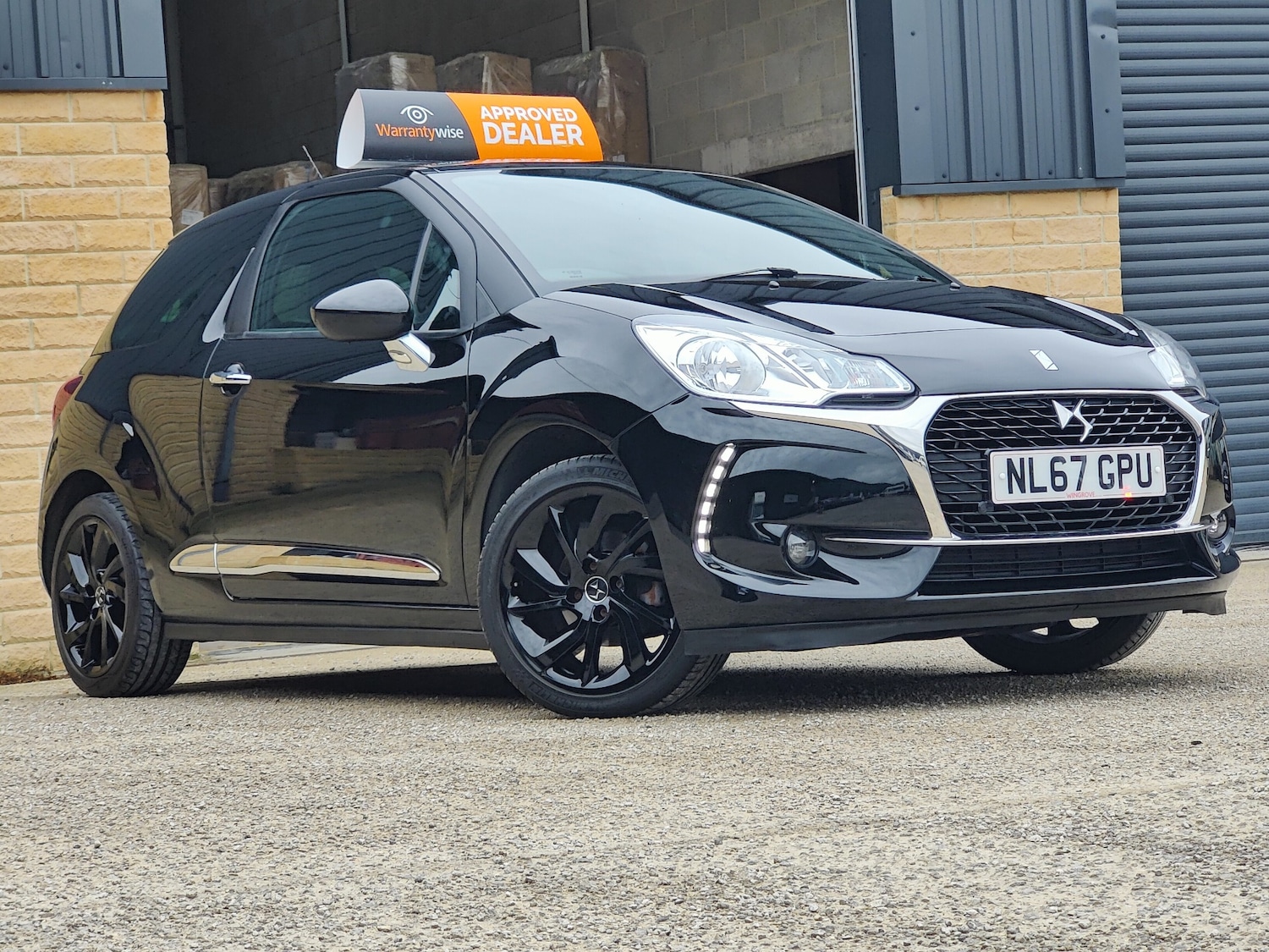 Used DS Automobiles DS 3 2017 for sale - 76331201: Photo 1