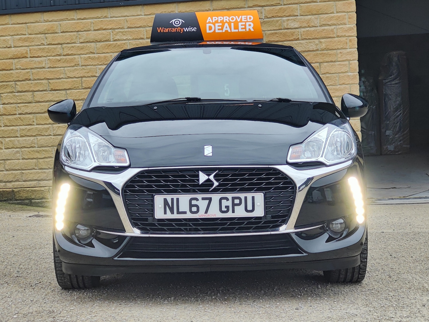 Used DS Automobiles DS 3 2017 for sale - 76331201: Photo 2