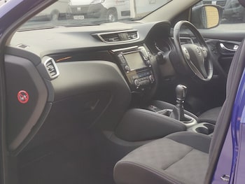 Used Nissan Qashqai 2017 for sale - 75683475: Photo