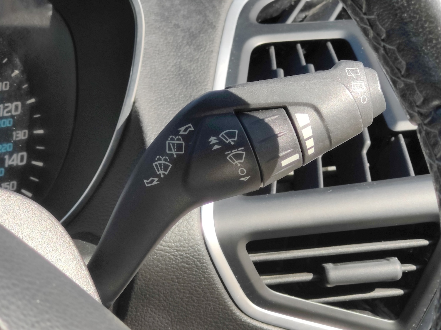 Used Ford Kuga 2014 for sale - 76846109: Photo 32