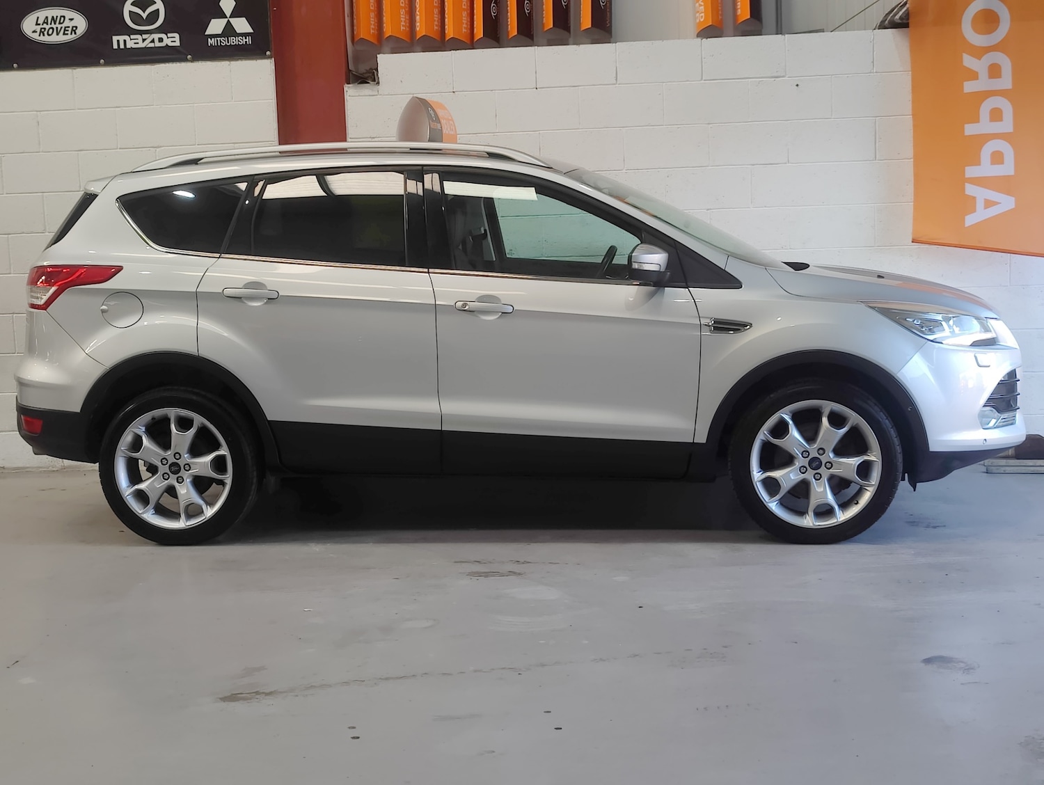 Used Ford Kuga 2014 for sale - 76846109: Photo 44