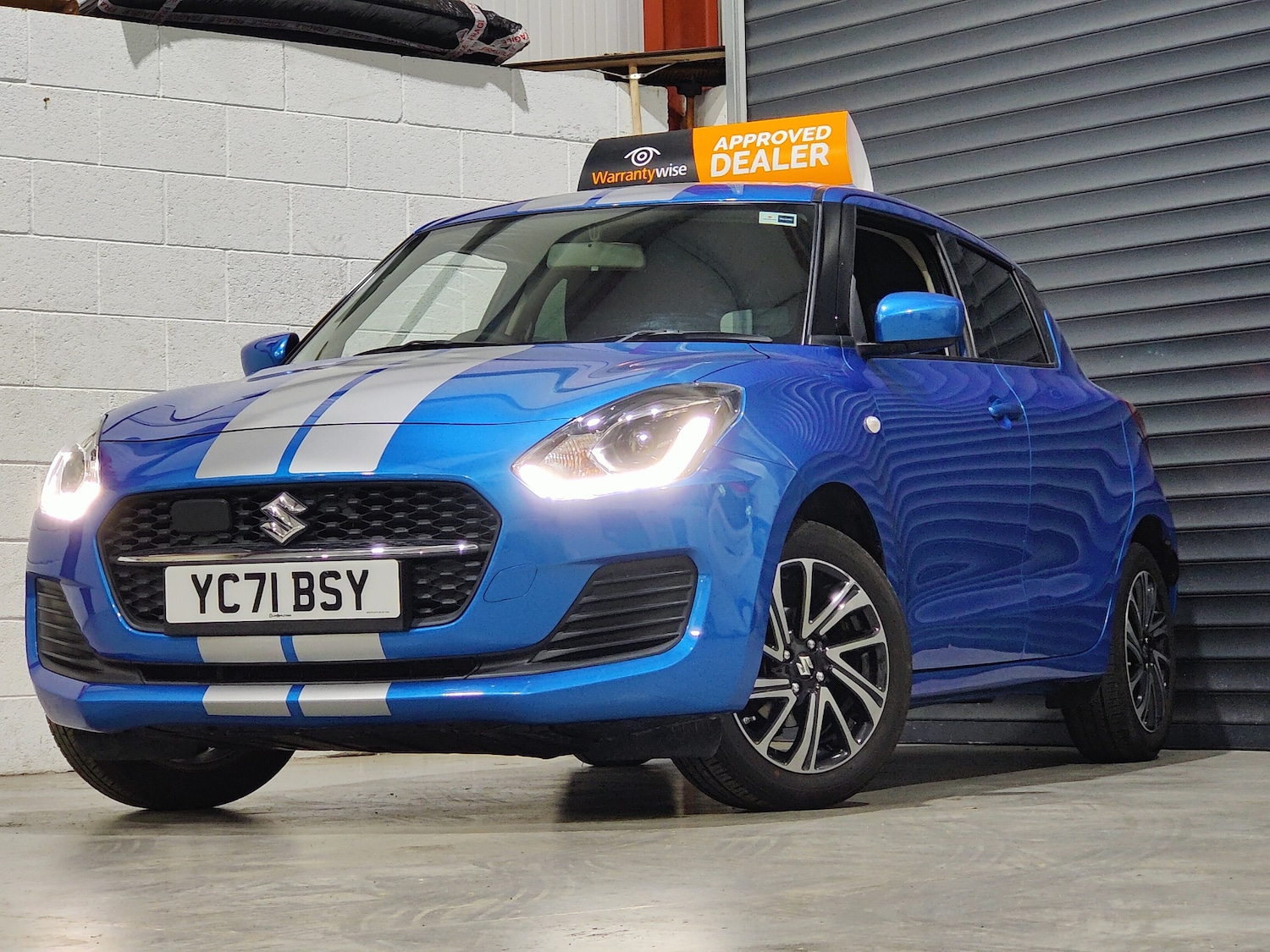 Used Suzuki Swift 2021 for sale - 76190116: Photo 3