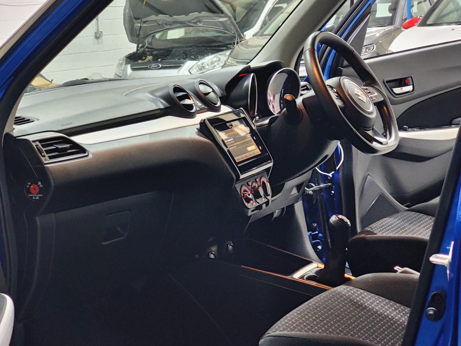 Used Suzuki Swift 2021 for sale - 76190116: Photo 4