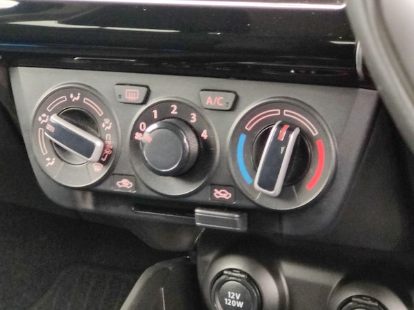 Used Suzuki Swift 2021 for sale - 76190116: Photo 44