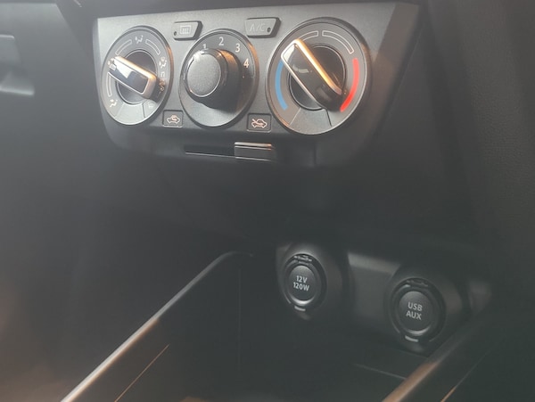 Used Suzuki Swift 2021 for sale - 76190116: Photo 46
