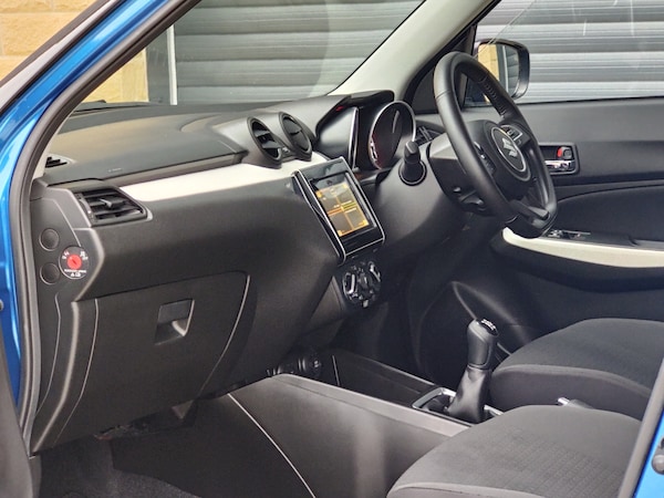Used Suzuki Swift 2021 for sale - 76190116: Photo 4