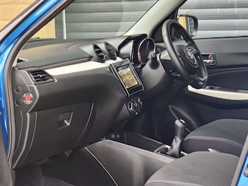 Used Suzuki Swift 2021 for sale - 76190116: Photo 4