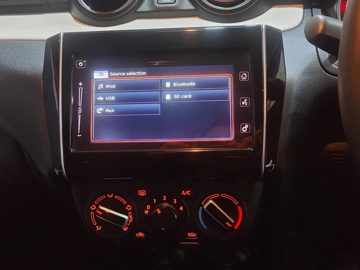 Used Suzuki Swift 2021 for sale - 76190116: Photo 53