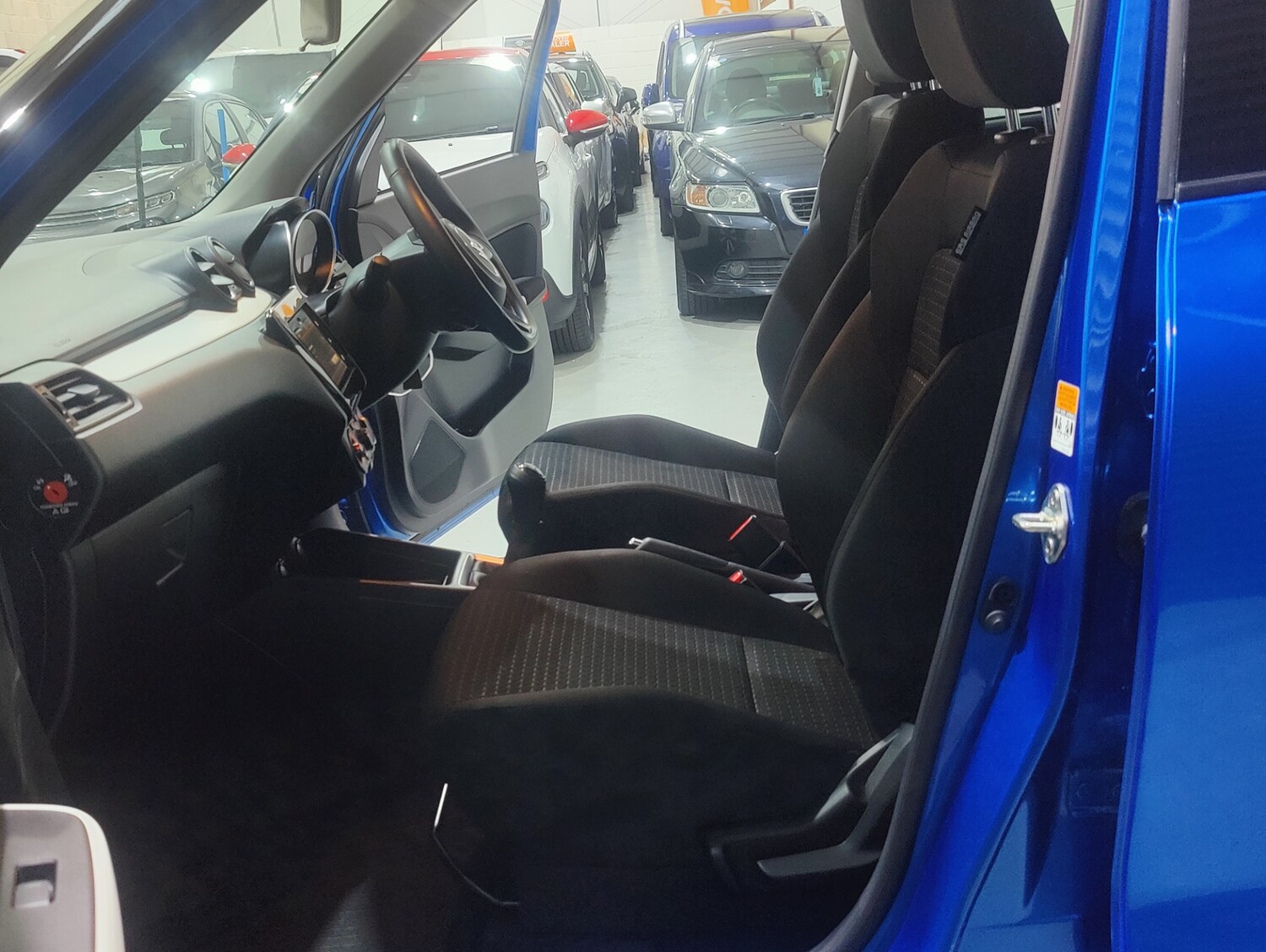 Used Suzuki Swift 2021 for sale - 76190116: Photo 64