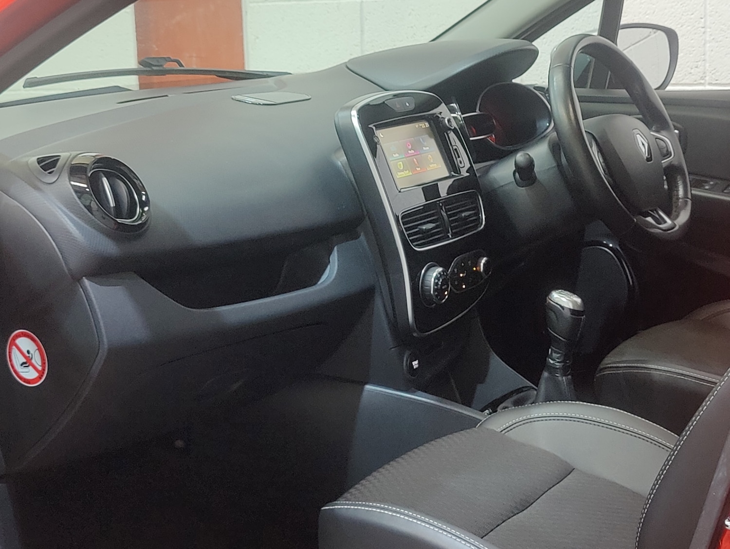 Used Renault Clio 2017 for sale - 77077631: Photo 4