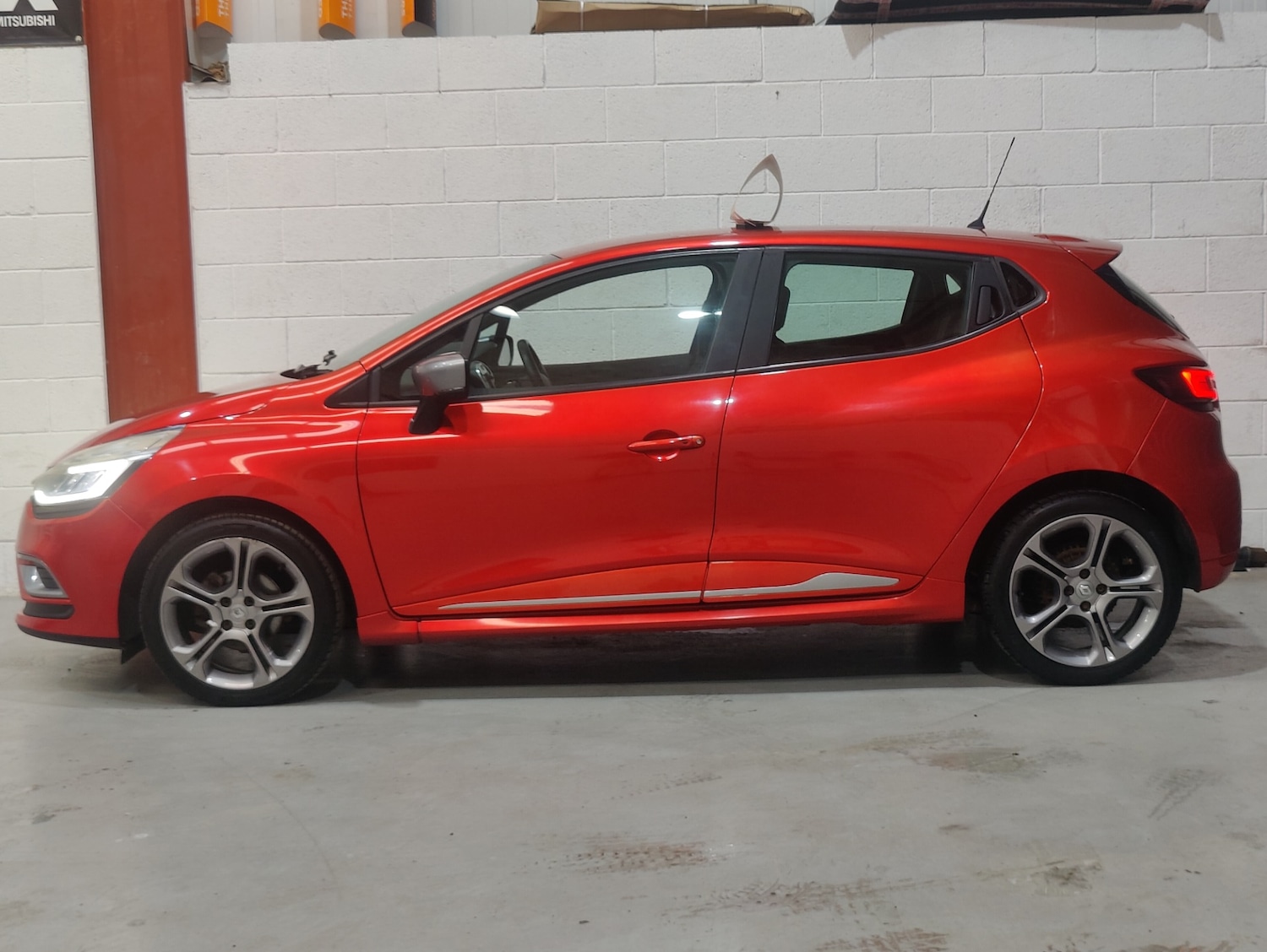 Used Renault Clio 2017 for sale - 77077631: Photo 9