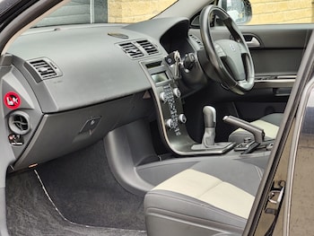 Used Volvo S40 2010 for sale - 75243702: Photo