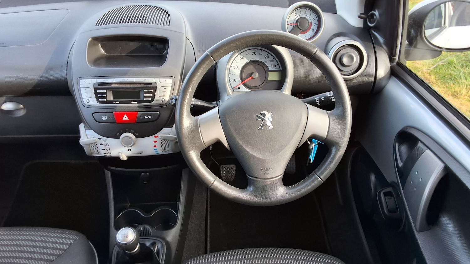 Used Peugeot 107 2013 for sale - 77536113: Photo 16