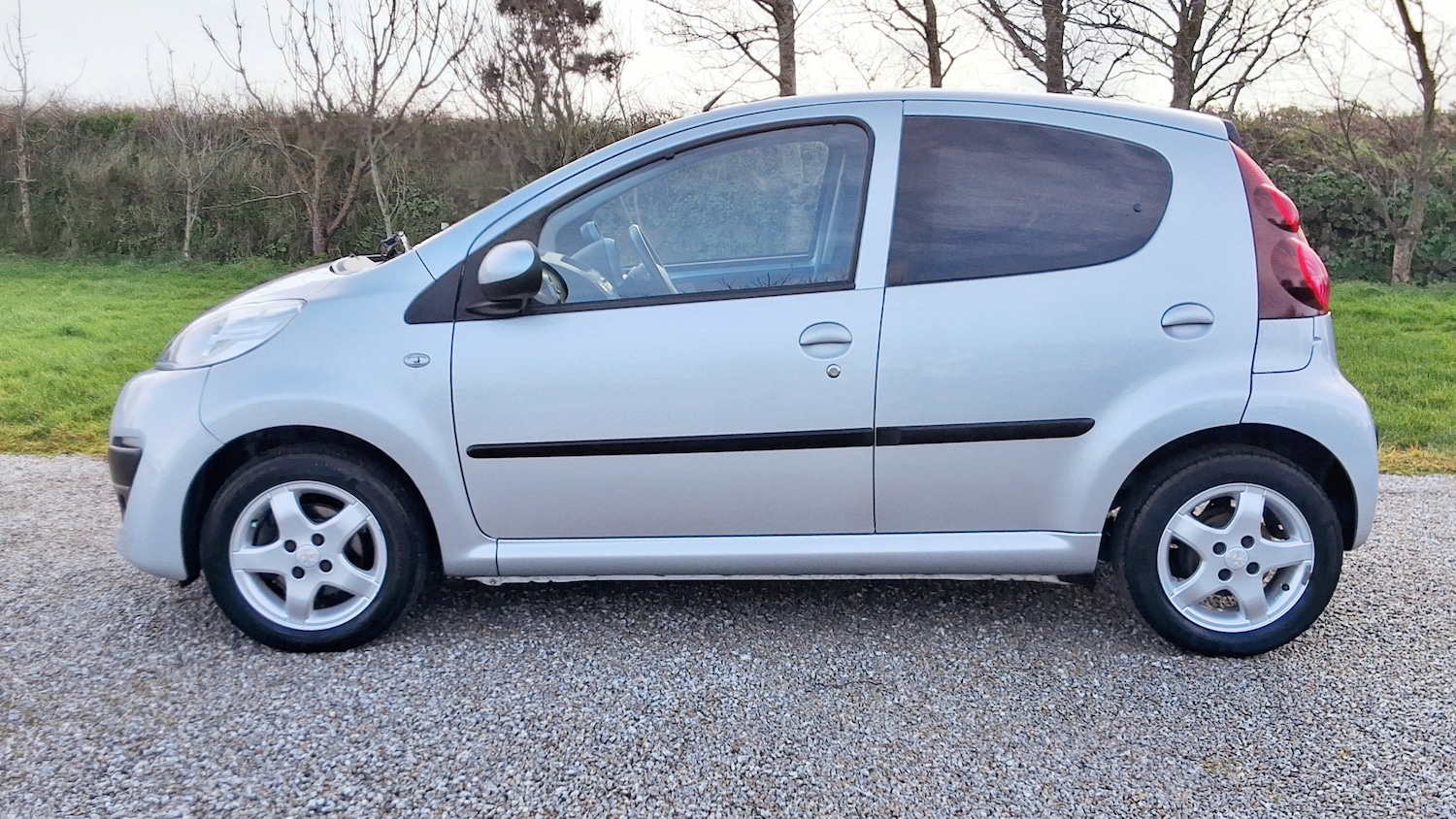 Used Peugeot 107 2013 for sale - 77536113: Photo 4