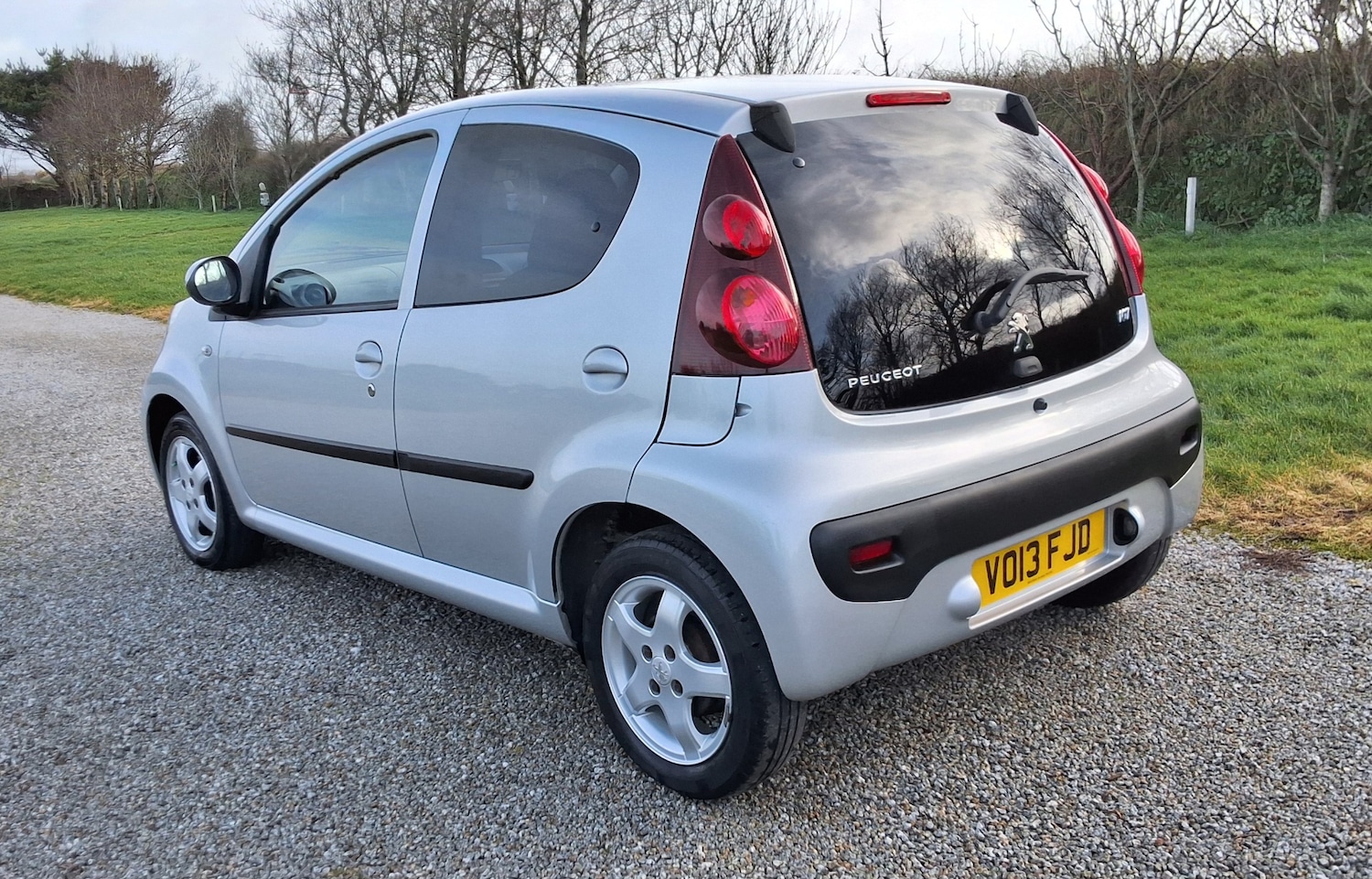 Used Peugeot 107 2013 for sale - 77536113: Photo 9