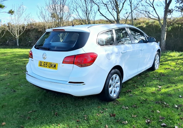 Used Vauxhall Astra 2015 for sale - 76299869: Photo 5