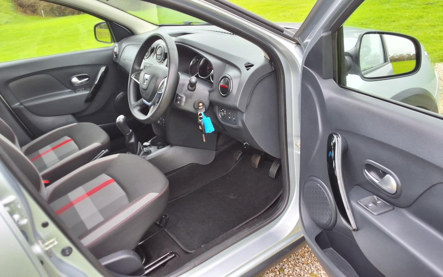 Used Dacia Sandero Stepway 2019 for sale - 76483262: Photo 19