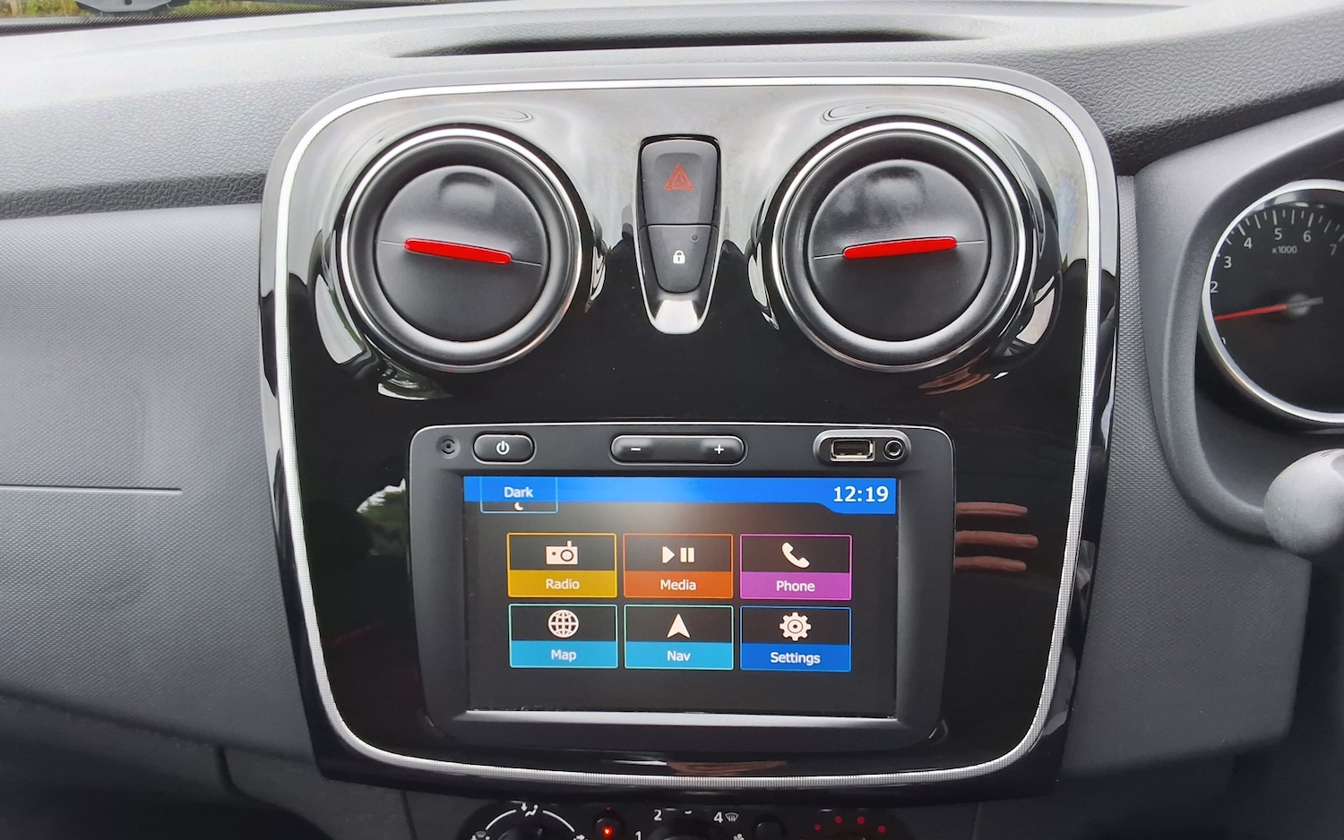 Used Dacia Sandero Stepway 2019 for sale - 76483262: Photo 20