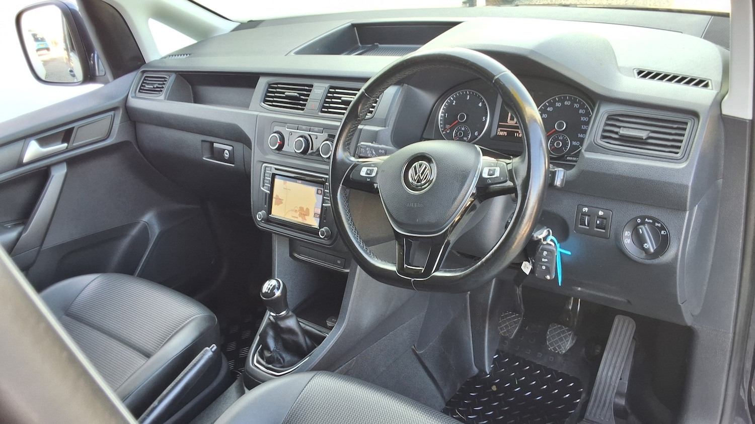 Used Volkswagen Caddy Maxi 2015 for sale - 77750302: Photo 24