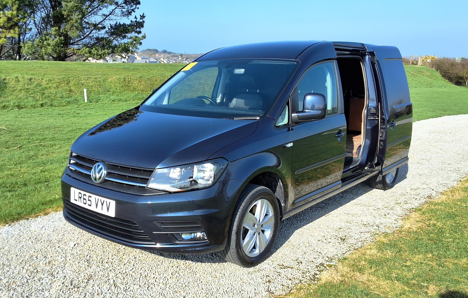 Used Volkswagen Caddy Maxi 2015 for sale - 77750302: Photo 3