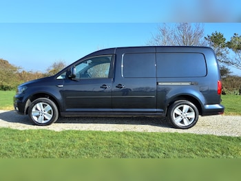 Used Volkswagen Caddy Maxi 2015 for sale - 77750302: Photo