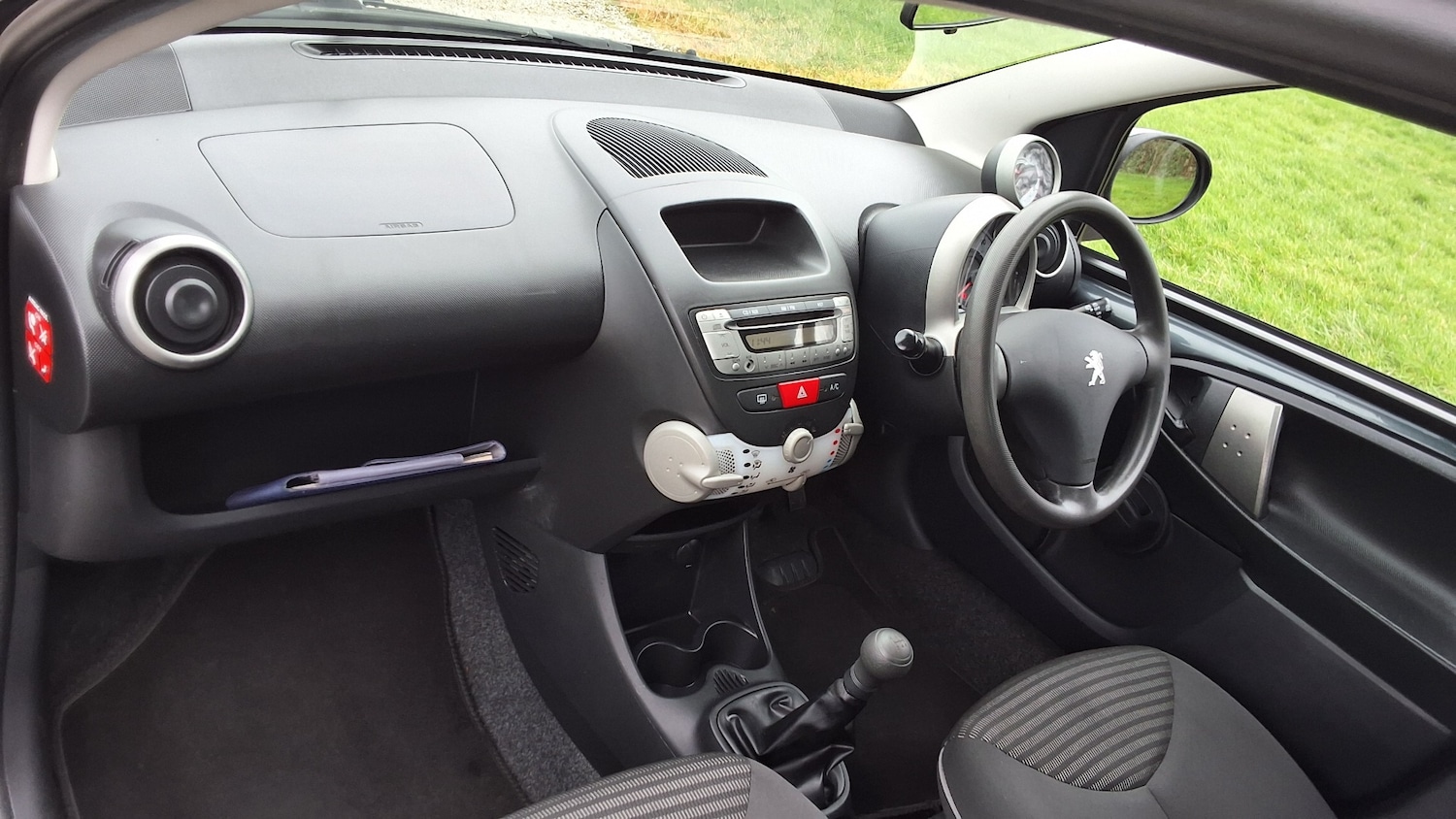 Used Peugeot 107 2014 for sale - 77517463: Photo 21